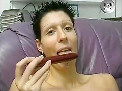 German Teen 18+ Fingers Her Wet Pussy