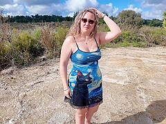 Lost On A Road Trip: Heidi Got Super Horny In The Car!
