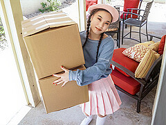 Kimmy Kimm & Chris Epic in Petite Neighbor Makes It Fit - ExxxtraSmall