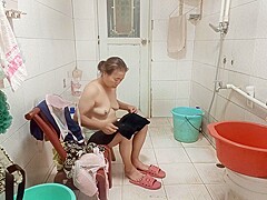 Take A Selfie Bath