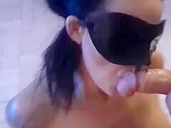elle se ait remplir la bouche de sperme