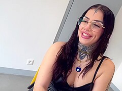 100% anal, Alyson's funny challenge! - Jacquie et Michel TV
