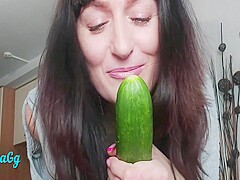 My Creamy Cunt Started Leaking From The Cucumber. Fisting And Squirting 11 Min