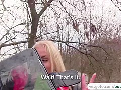 Cayla Lyons trades her pussy for cash