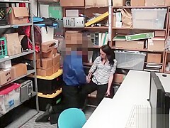 Store officer licks and fucks shoplifter