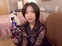 純粋美女が網タイツ姿でオナニーして勃起チンポを見て照れる