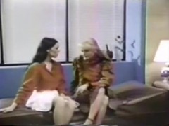 Hyapatia Lee is Lesbian in the Lounge