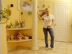 Lesbos lick pussy in the living room