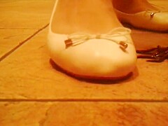 Ballet flats crush worms