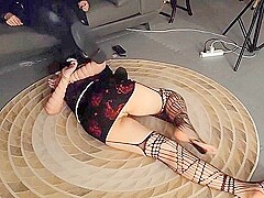 Chen Yiyi Tied Up By Iron Wire