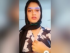 Big Pussy In Misme Latest Live Cam Shows Her Pussy And Big Boobs