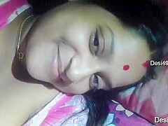Today Exclusive- Sexy Boudi Showing Her Boobs And Pussy