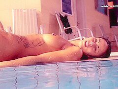 Zlata Oduvanchik super hot virgin babe in the pool