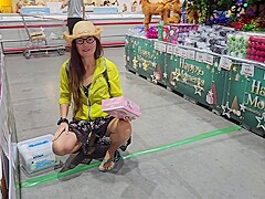 Risky Pussy N Butt Plug Flashing In Supermarket # Public No Panties