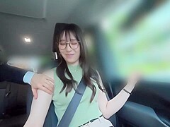 社内で一番人気なスレンダー巨乳ちゃんとW不倫。美しすぎるスレンダーボディに卑猥な美巨乳