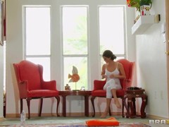 Jenni Lee is stretching her muscles before hardcore sex