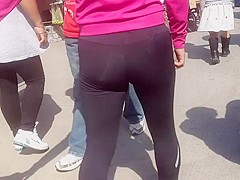 Candid Latina Market 0050