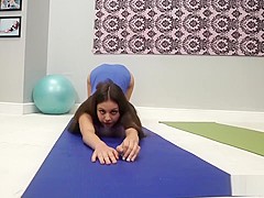 Lucy Doll in real flexi contortion sex