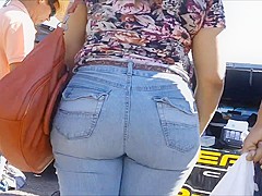 Candid Booty 30