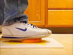 Nike Cortez Orange Stomp