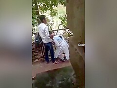 Today Exclusive- Desi Clg Lover Outdoor Romance And Sex Capture By Hidden Cam