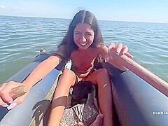 Real Pair Having Anal Sex In A Boat Right In The Centre Of The Lake