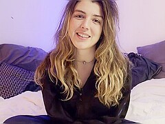 Gia G (ersties) - Sarahs First Anal (gias Application)