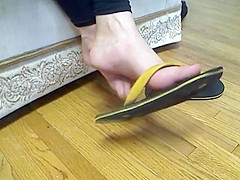 Flip flop dangling