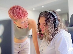 Uff Chupa Mas Rapido. Estaba En Clases Virtuales Y Me Chuparon La Vagina