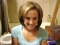 Breathtaking GF consumes collected cum during the time that getting a facial