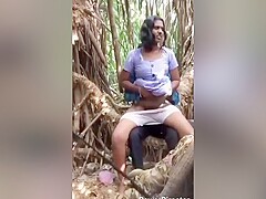 Srilanka Hot Couples Best Outside Leak Video