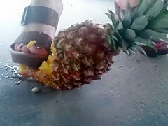 Pineapple stomp wedges