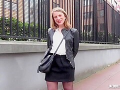 Amateur Girl Loves Foursome With Anal Sex And Double Penetration
