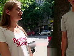 HIKR pick up a slender girl at Moscow