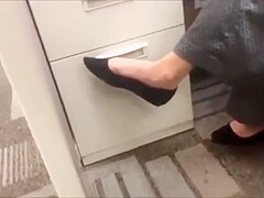 MA shoeplay dangling black flats
