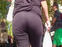 candid booty in black lycra