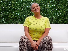 Big ass woman, Sara is doing it with a black guy and moaning from pleasure while cumming