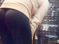 Candid perfect ass in leggings bending over close up