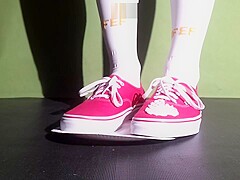 Pink Vans crush chewing gum