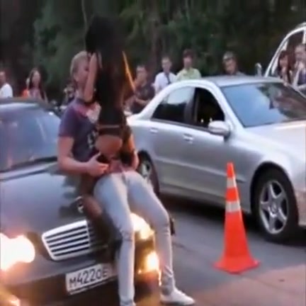 Lucky guy gets a sexy lap dance in the street