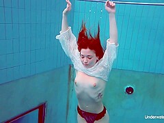 Underwater Swimming Babe - Alice Bulbul