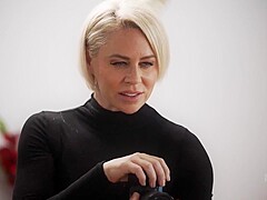 Stepmom Sarah And The Photoshoot Incident