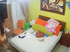 IPCAM - Latina dressing up after shower