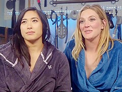 Breaks In Electro-pet With Mona Wales And Mia Li