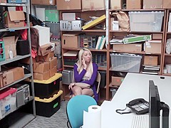Blonde Thief Jessica Jones Takes A Huge Hard Cock