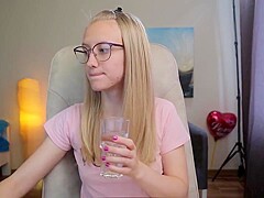 Cute Amateur Babe Webcam Clip