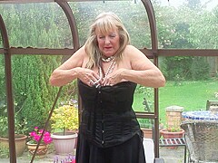 Horny Mature Lady Gets Wet In Panty - MatureNL