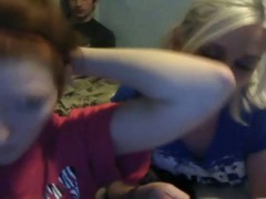 A couple of amateur lesbians lick