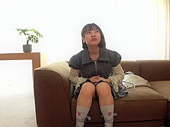 【童顔&times;剛毛&times;大量潮吹き】ノーマルSEXしか知らない子がAV初出演で無限連続絶頂