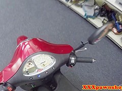Cocksucking pawn babe tastes brokers jizz